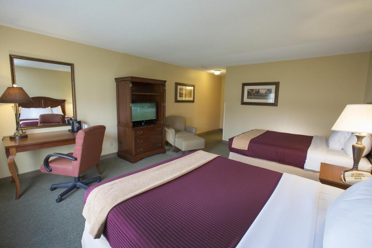 Swan Lake Resort Plymouth Room photo